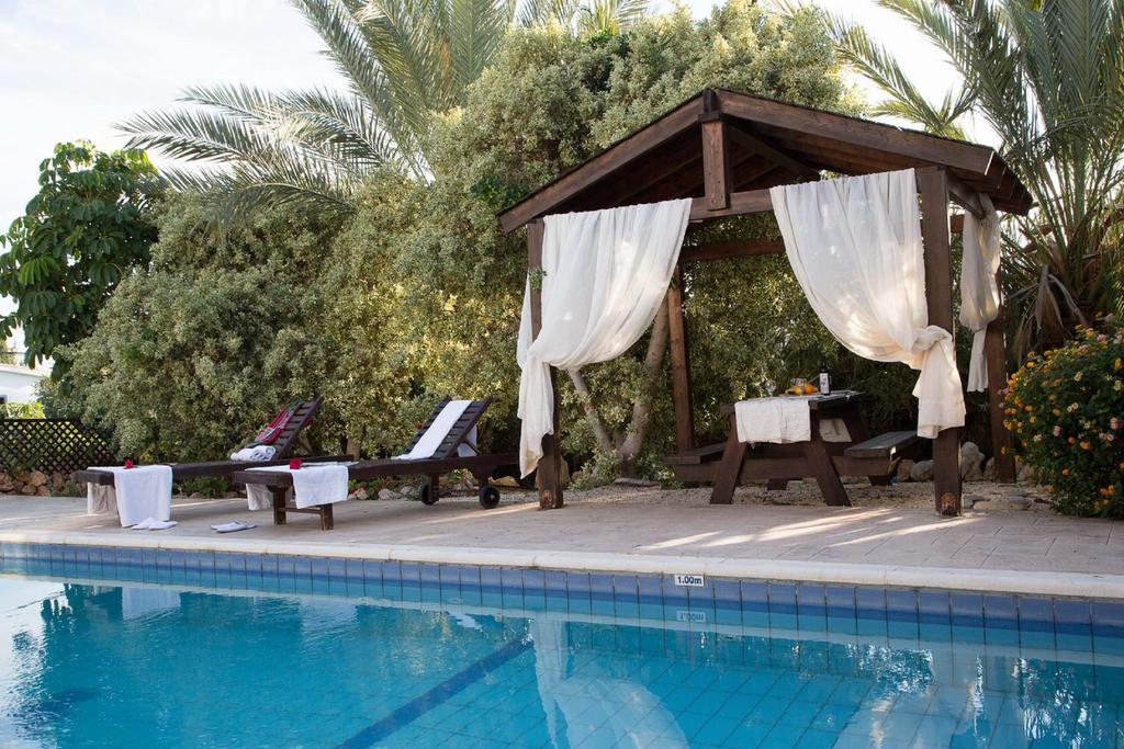 Coral Bay Sunkiss Villa エクステリア 写真