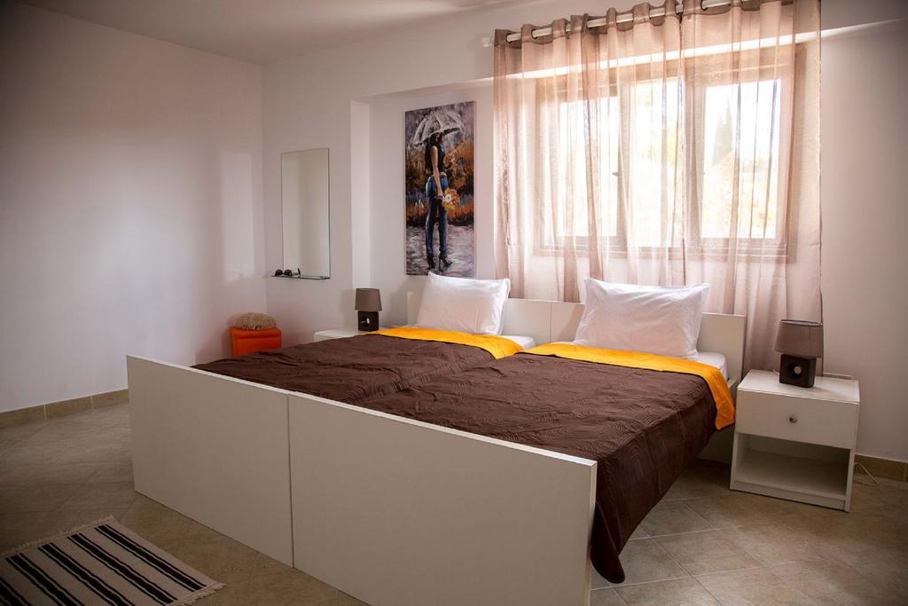 Coral Bay Sunkiss Villa エクステリア 写真