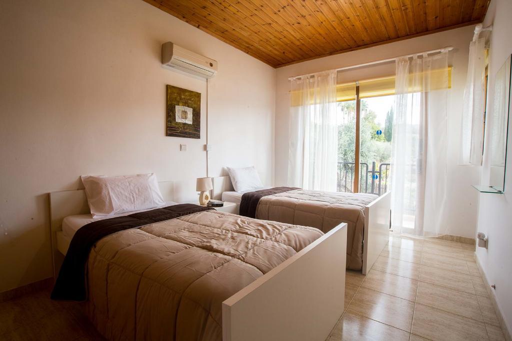 Coral Bay Sunkiss Villa エクステリア 写真