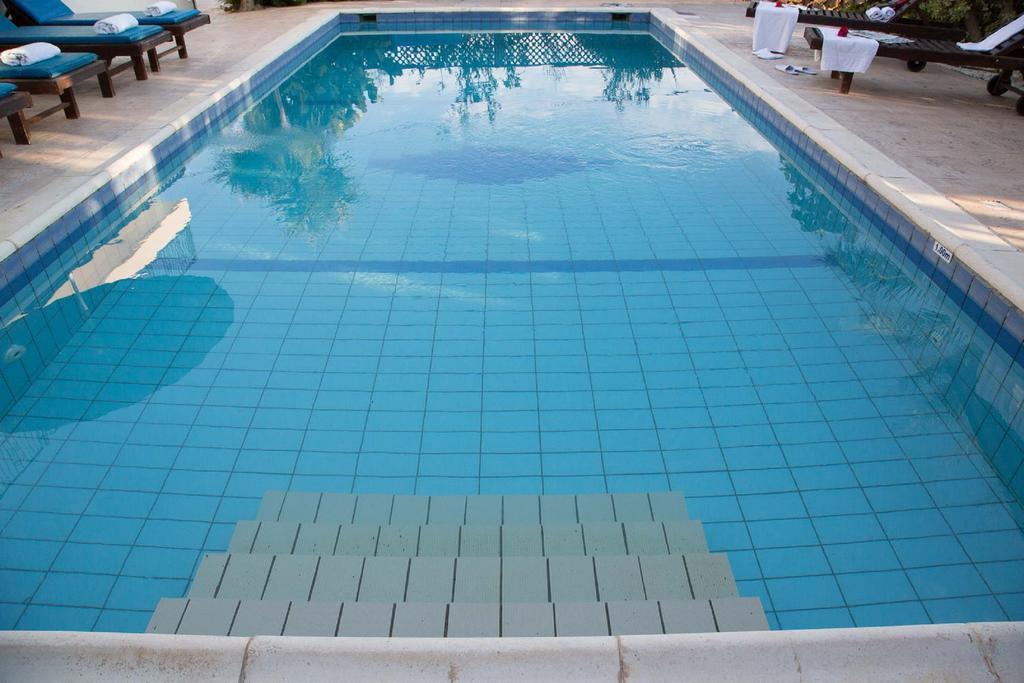 Coral Bay Sunkiss Villa エクステリア 写真