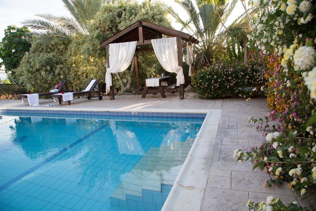 Coral Bay Sunkiss Villa エクステリア 写真
