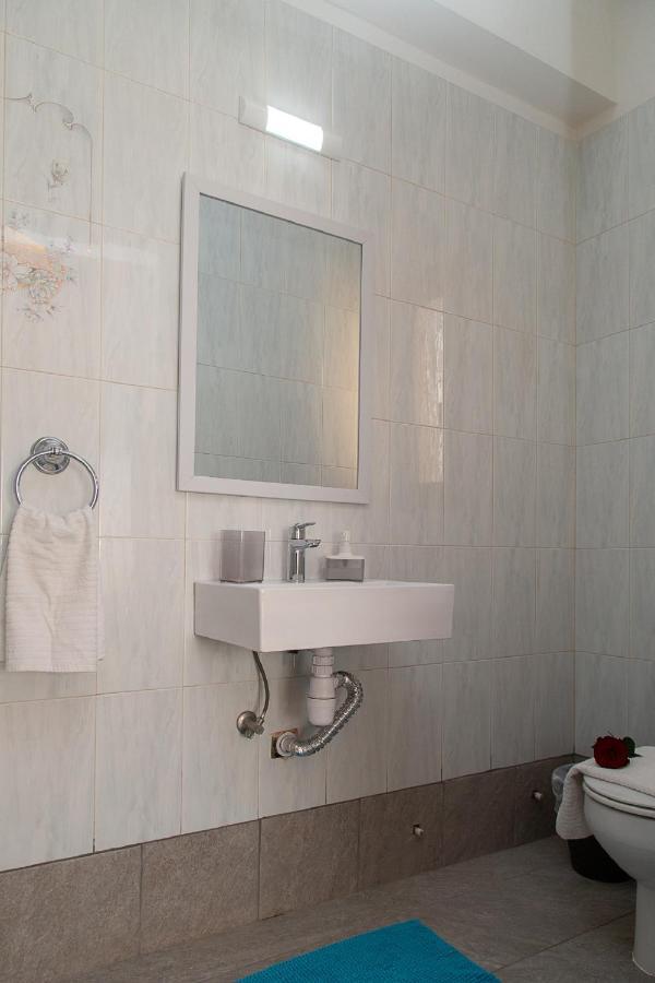 Coral Bay Sunkiss Villa エクステリア 写真